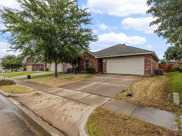 1442  Whitewater Drive , Little Elm Texas 75068