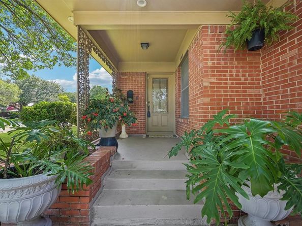 3209  Newcastle Drive , Dallas Texas 75220