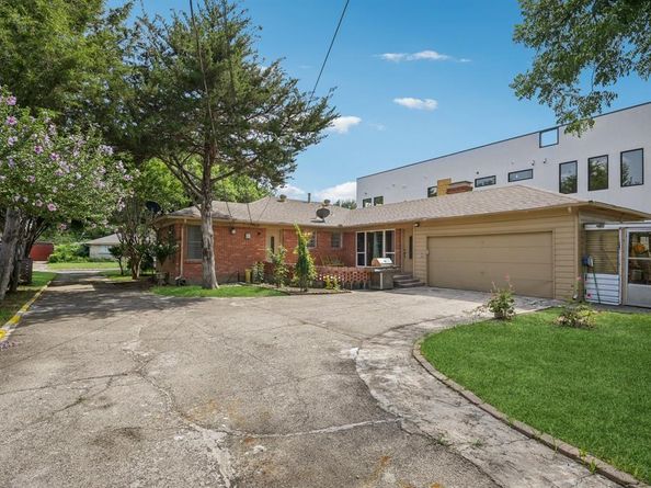 3209  Newcastle Drive , Dallas Texas 75220