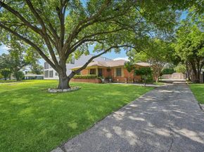3209  Newcastle Drive , Dallas Texas 75220