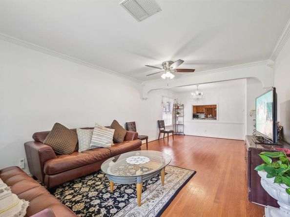 3209  Newcastle Drive , Dallas Texas 75220