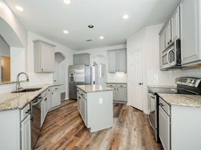 2917  Newport Drive , Rockwall Texas 75032
