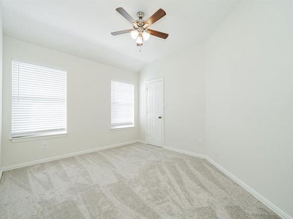 2917  Newport Drive , Rockwall Texas 75032