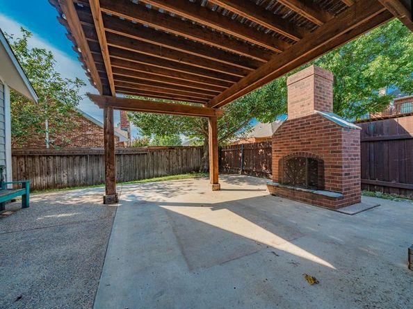 2917  Newport Drive , Rockwall Texas 75032