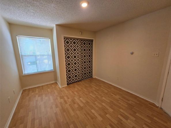 9835  Walnut Street  203, Dallas Texas 75243