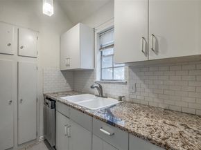 1434  Weiler Boulevard , Fort Worth Texas 76112