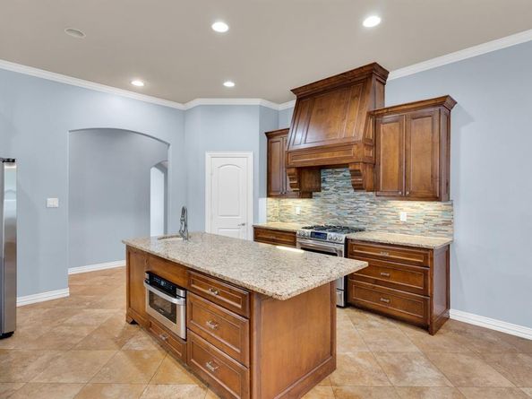 6801  Woodland Hills Drive , North Richland Hills Texas 76182
