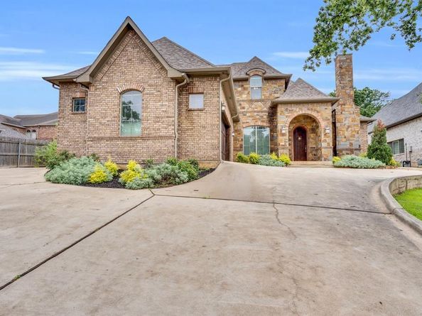 6801  Woodland Hills Drive , North Richland Hills Texas 76182