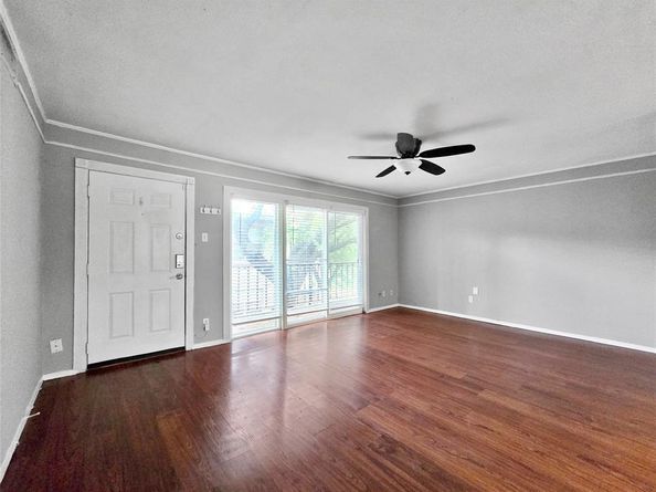 6620  Eastridge Drive  219, Dallas Texas 75231