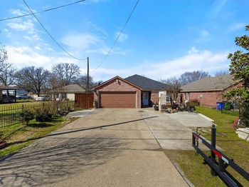 3809 S Peachtree Road 