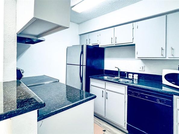 4044  Buena Vista   104, Dallas Texas 75204
