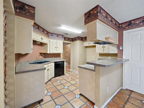 7824  Mahonia Drive , Fort Worth Texas 76133