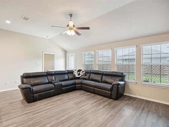 417  Brasenose Street , Fort Worth Texas 76036