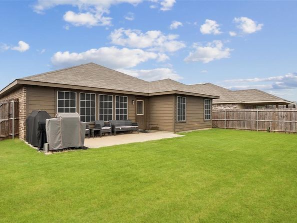 417  Brasenose Street , Fort Worth Texas 76036