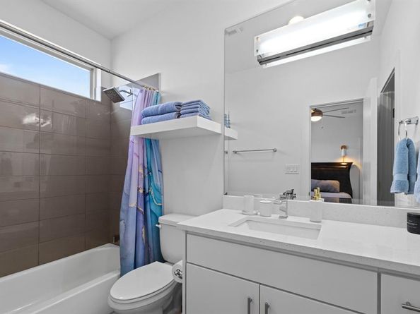 1919  Summit Avenue  2, Dallas Texas 75206