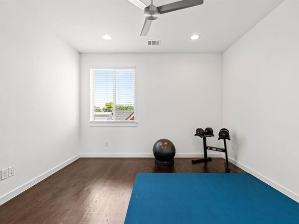1919  Summit Avenue  2, Dallas Texas 75206