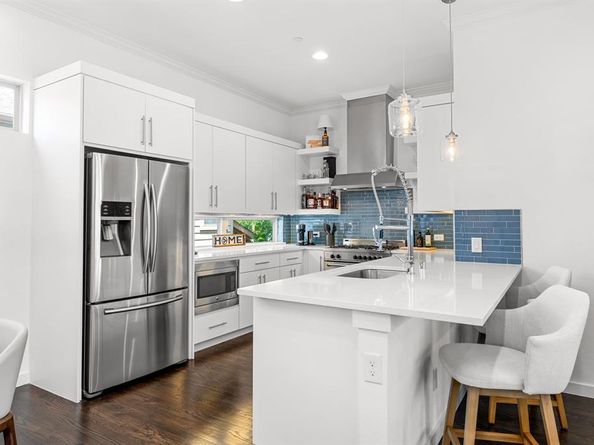 1919  Summit Avenue  2, Dallas Texas 75206