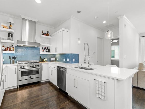 1919  Summit Avenue  2, Dallas Texas 75206