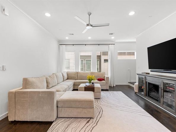 1919  Summit Avenue  2, Dallas Texas 75206