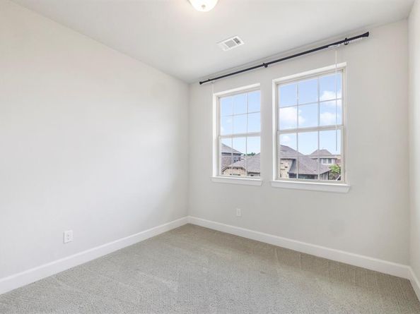 1420  White Squall Trail , Arlington Texas 76005