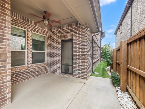 1420  White Squall Trail , Arlington Texas 76005