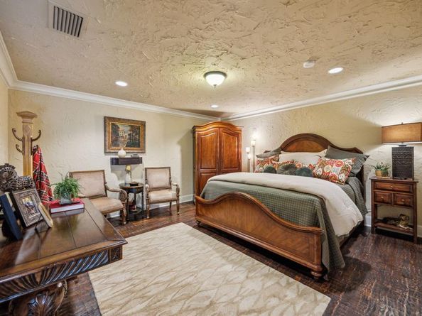 2590  King Arthur Boulevard , Lewisville Texas 75056