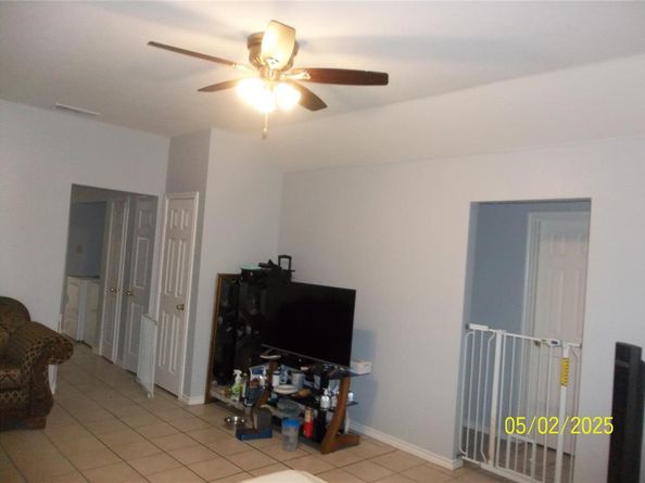 2917  Dillard Street , Fort Worth Texas 76105
