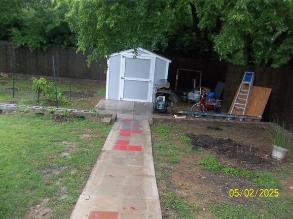 2917  Dillard Street , Fort Worth Texas 76105
