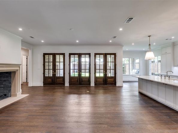 7538  Centenary Avenue , Dallas Texas 75225