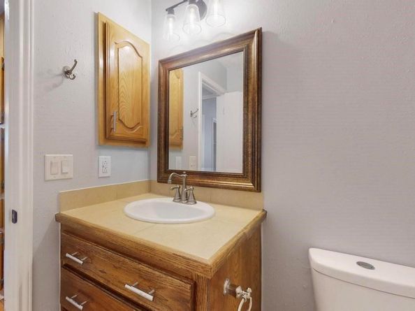 17490  Meandering Way  2303, Dallas Texas 75252