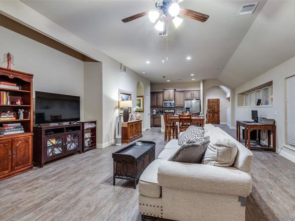 9328  Amistad Lane , Denton Texas 76226