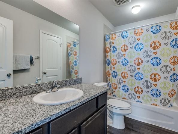 400  Livingston Drive , DeSoto Texas 75115