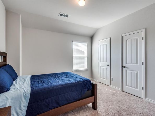 400  Livingston Drive , DeSoto Texas 75115