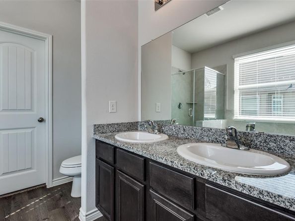 400  Livingston Drive , DeSoto Texas 75115