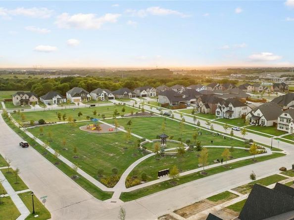 16876  Maple Bend Drive , Frisco Texas 75035