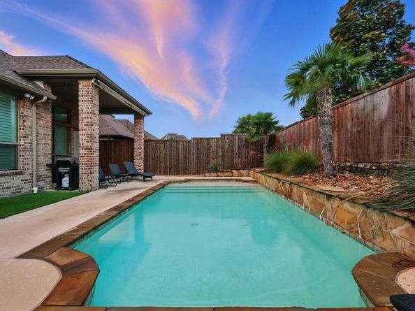 585  Mountcastle Drive , Rockwall Texas 75087