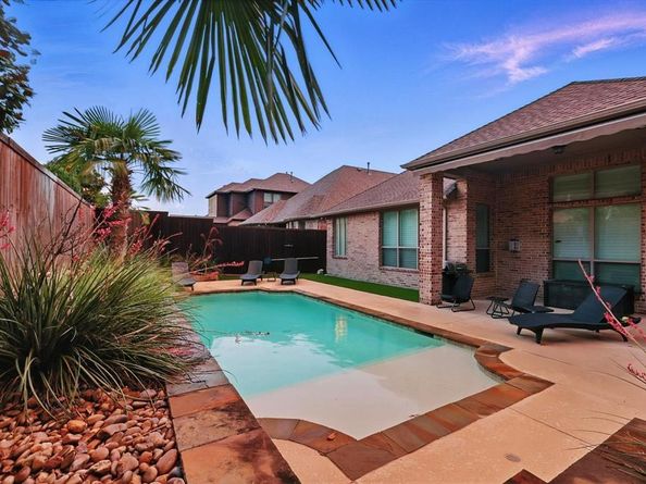 585  Mountcastle Drive , Rockwall Texas 75087