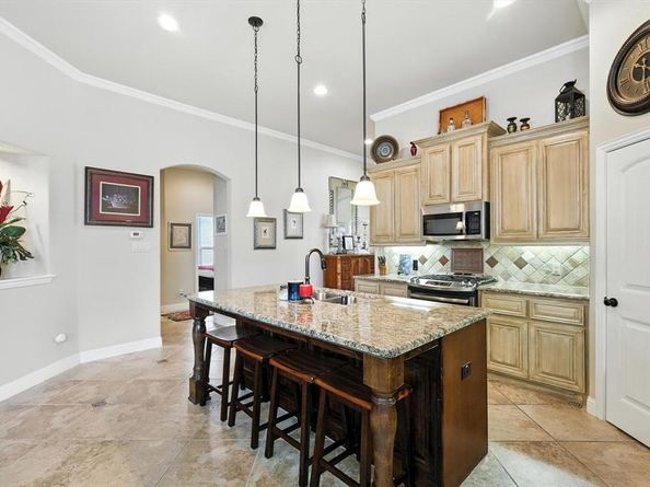 585  Mountcastle Drive , Rockwall Texas 75087