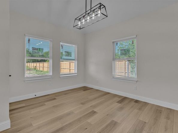 5208  Cox Street , Fort Worth Texas 76105