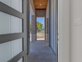 5208  Cox Street , Fort Worth Texas 76105