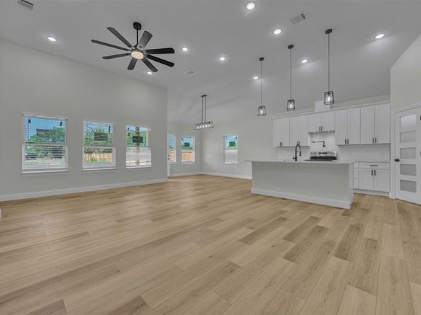 5208  Cox Street , Fort Worth Texas 76105