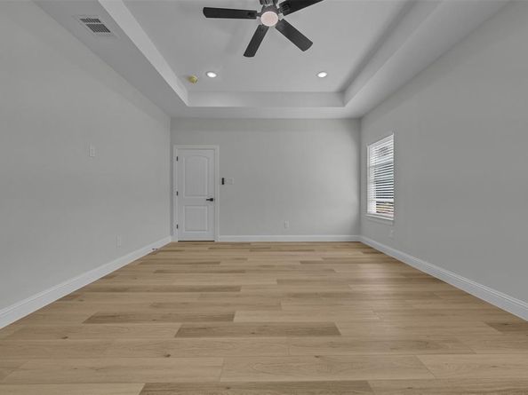 5208  Cox Street , Fort Worth Texas 76105