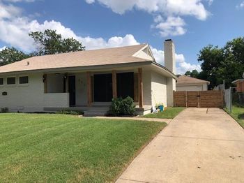 832  Highland Oaks Drive 
