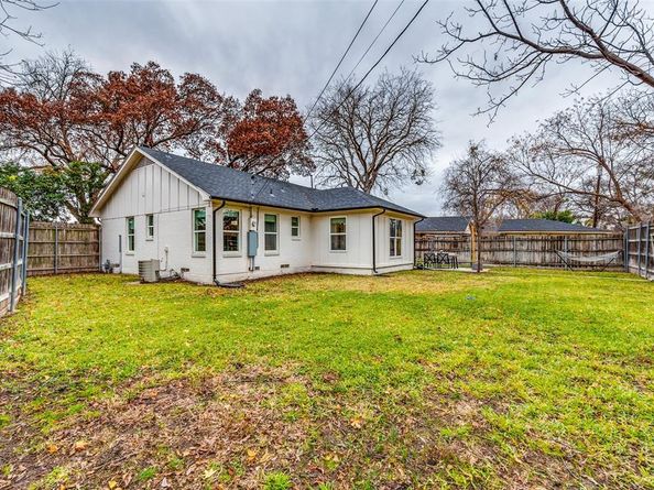 3715  Clover Lane , Dallas Texas 75220