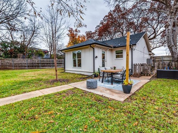 3715  Clover Lane , Dallas Texas 75220