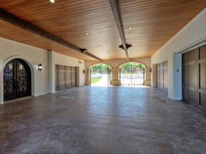 10500  Avery Club Drive  26, Austin Texas 78717
