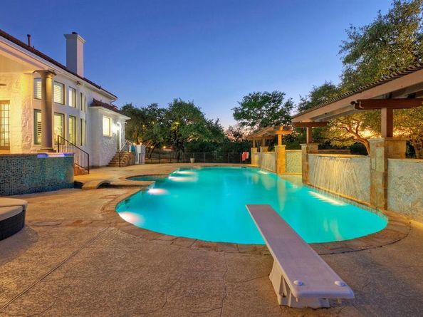 10500  Avery Club Drive  26, Austin Texas 78717