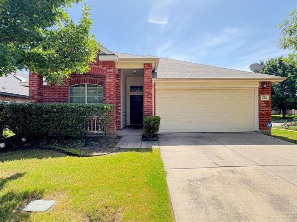 800  Warbler  , Aubrey Texas 76227