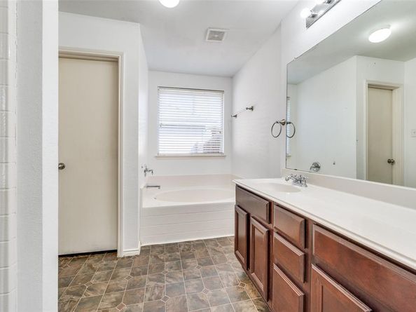 800  Warbler  , Aubrey Texas 76227