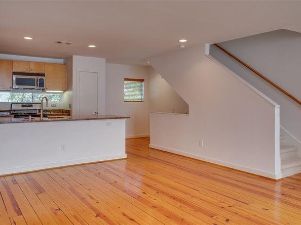 3840  San Jacinto Street , Dallas Texas 75204